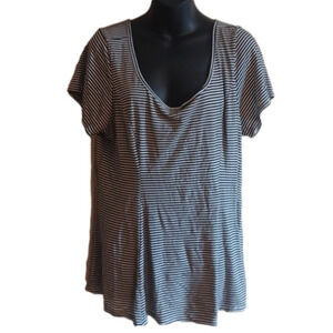 Torrid plus size 3 striped vback top. Good used condition,  no flaws.